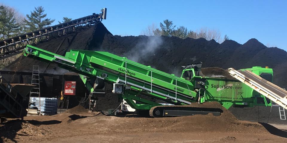 Neuenhauser 2F 2 Fraction starscreen designed to make finished mulch from a primary grind